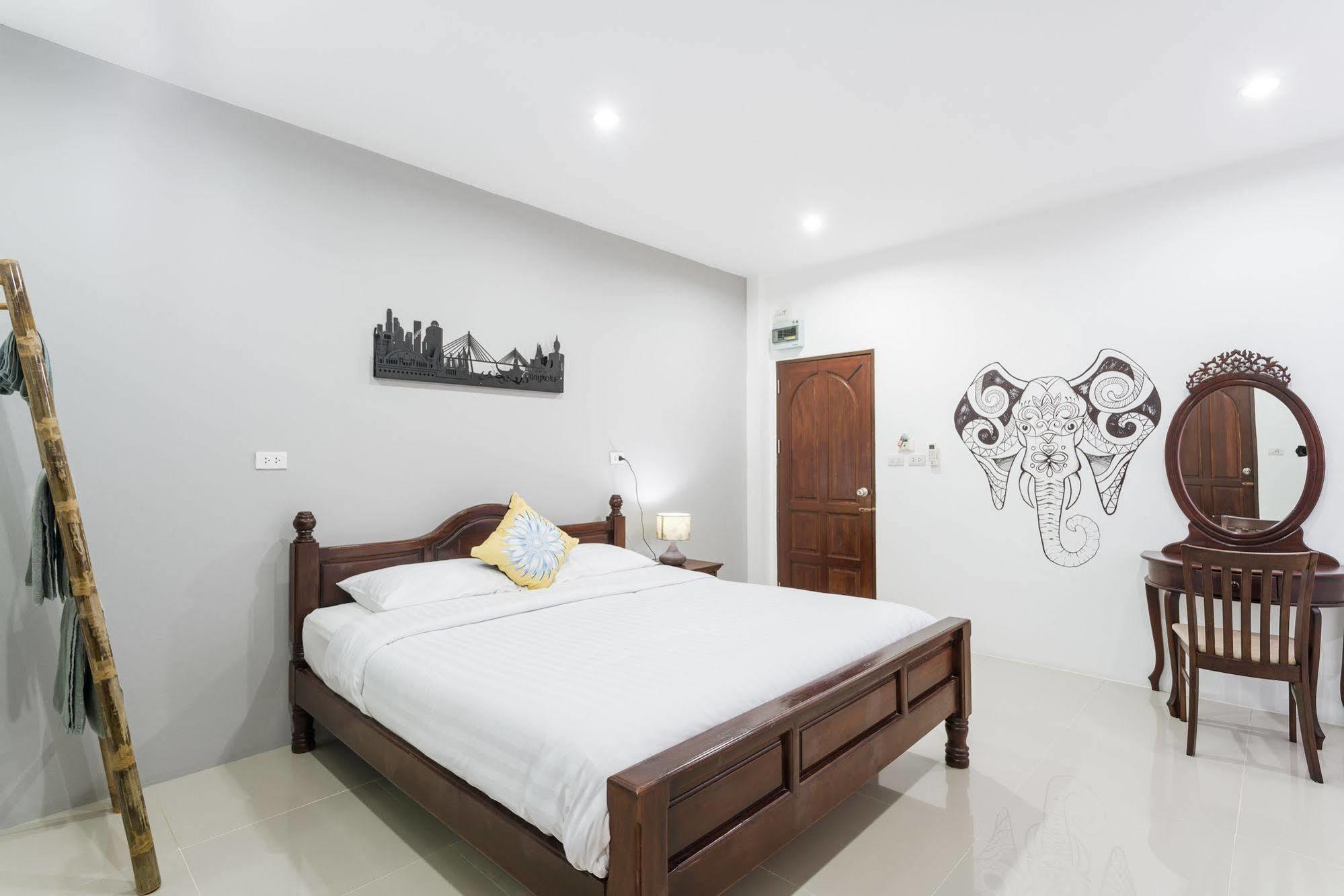 Pelegrin Hotel Samui Bophut Buitenkant foto