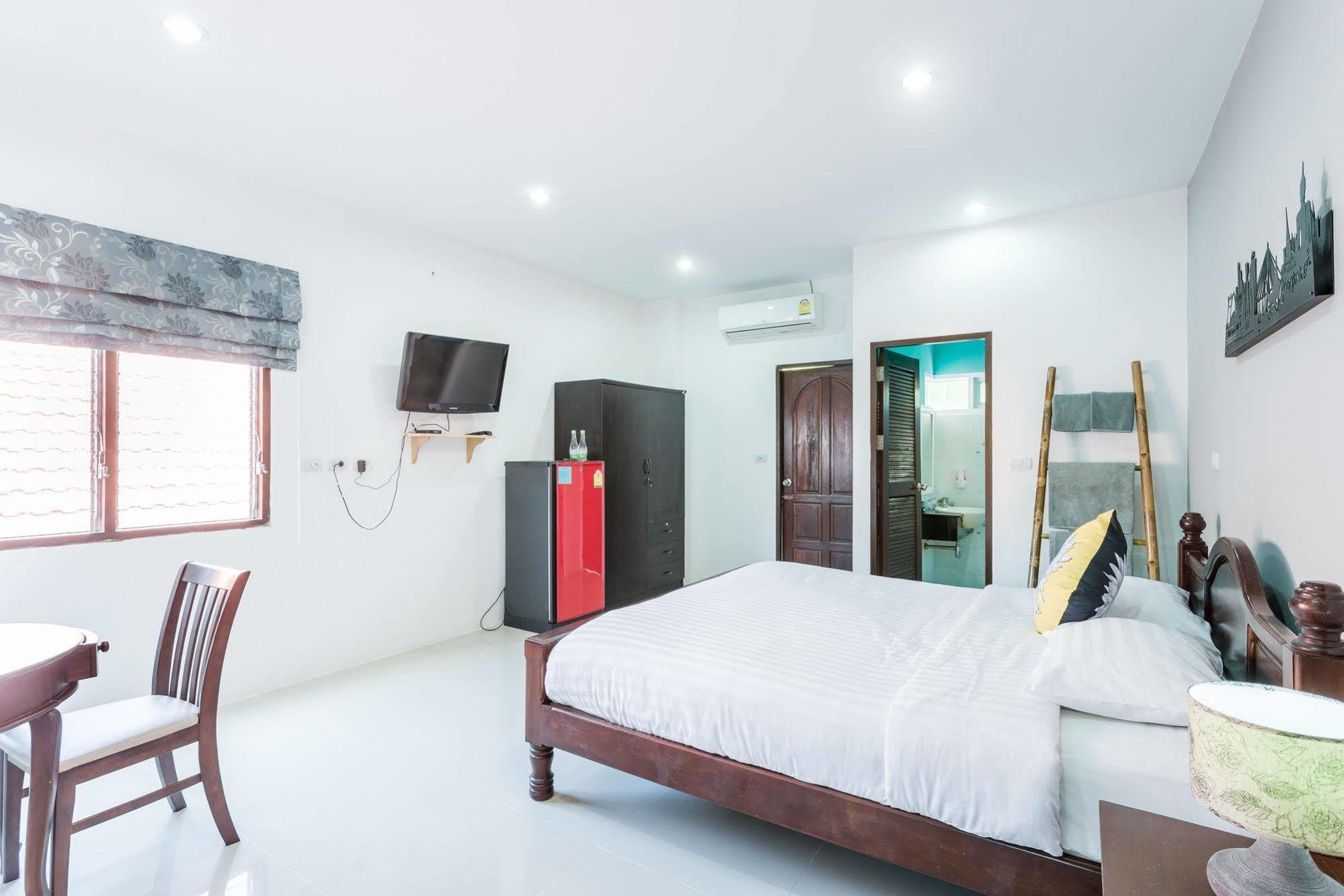 Pelegrin Hotel Samui Bophut Buitenkant foto
