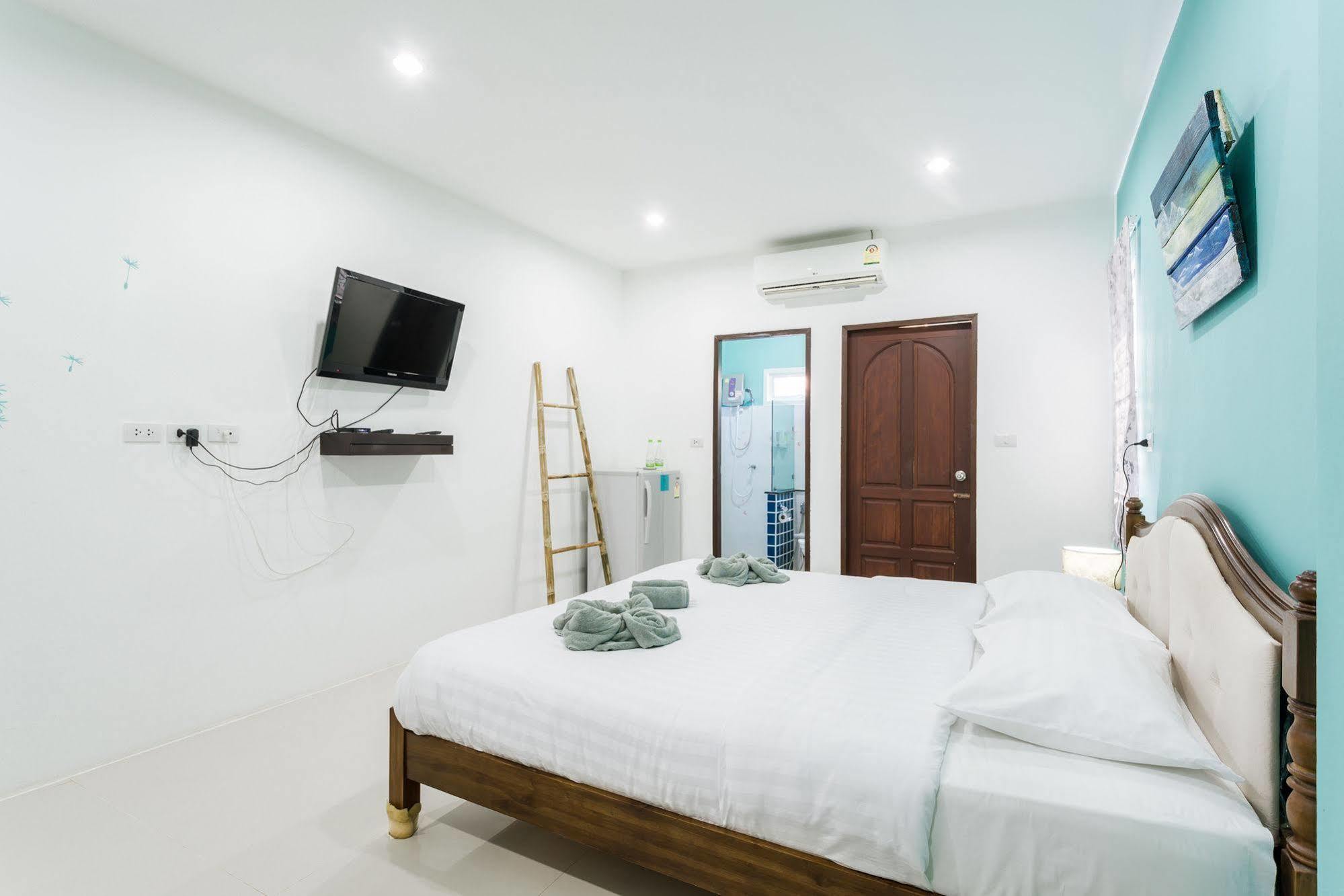 Pelegrin Hotel Samui Bophut Buitenkant foto